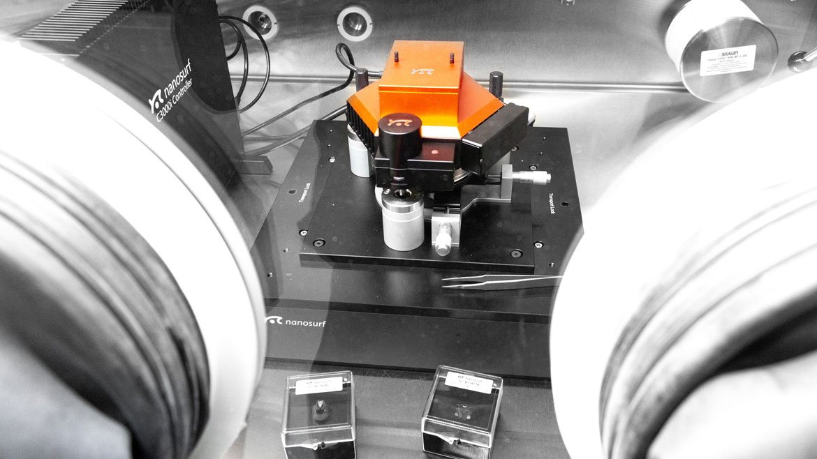 FlexAFM in an MBraun glovebox: setup on a simple manual micrometer stage, shown with C3000 Controller inside the glovebox